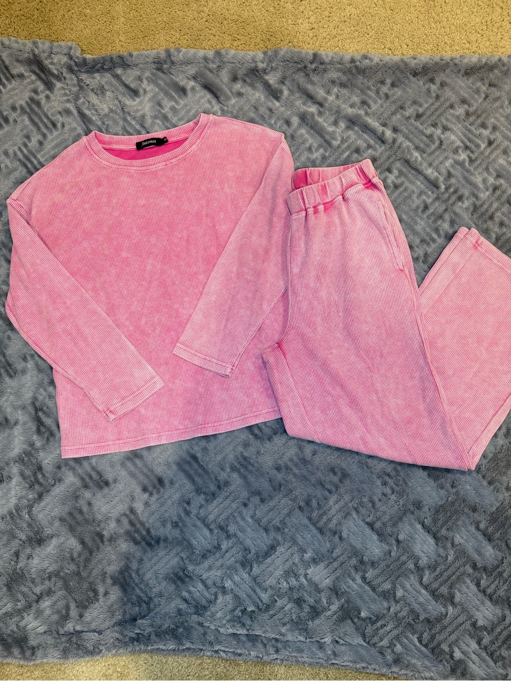 AUTOMET Women’s Pink Two-Piece Waffle Knit Set - Cozy Long Sleeve Top & Pants